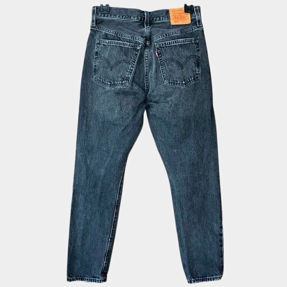 Levi’s 501s Skinny Straight Leg Distressed Jeans in Faded Black Women’s 26 - Picture 5 of 10